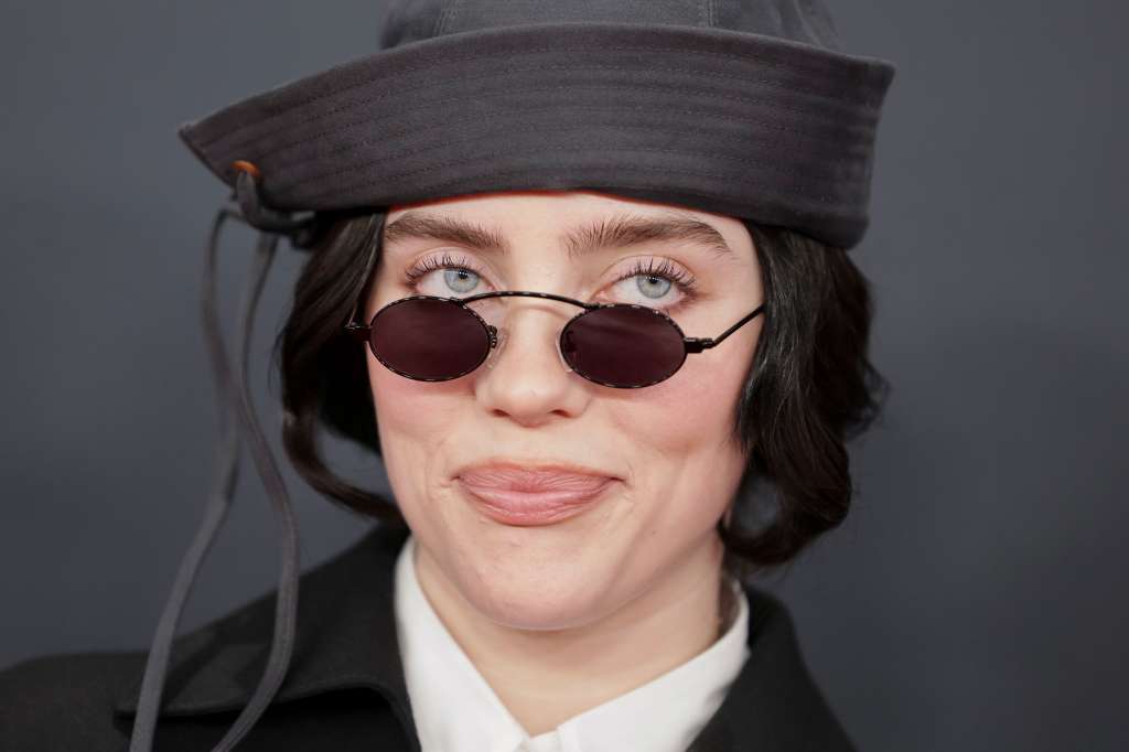 Los Angeles (United States), 02/02/2025.- Musician Billie Eilish on the red carpet for the 67th annual Grammy Awards ceremony at Crypto.com Arena in Los Angeles, California, USA, 02 February 2025. EFE/EPA/ALLISON DINNER