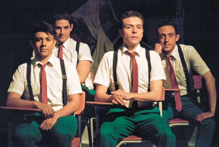 “Lobos”: teatro y el despertar adolescente