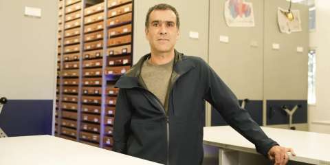 Daniel Cadena, primer científico colombiano en recibir el premio William Brester