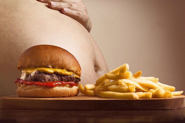Obesidad, factor de riesgo para desarrollar cirrosis hepática