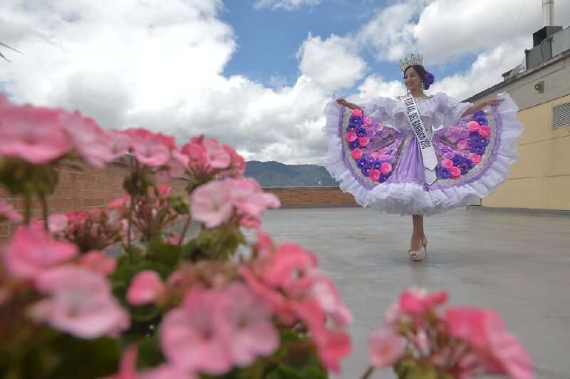 Hace tres años, Tania Alejandra Rodríguez creó su academia de baile, llamada "Taroca".  / Diego Cuevas