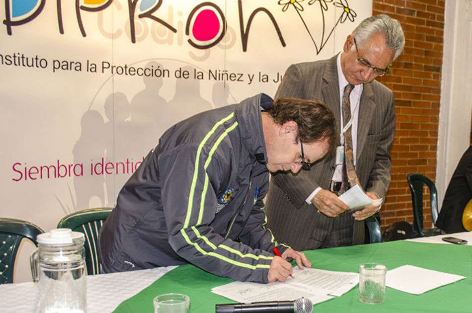 El director del Idipron, José Miguel Sánchez y el secretario Distrital de Gobierno, Guillermo Alfonso Jaramillo