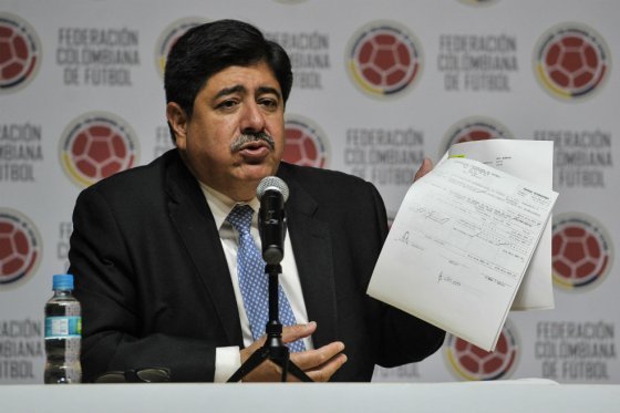 Fifa pide suspender de por vida a Luis Bedoya