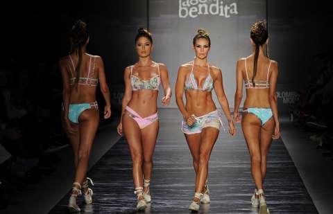 Pasarela Agua bendita