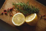 5 ingredientes naturales para desinfectar tus tablas de cortar