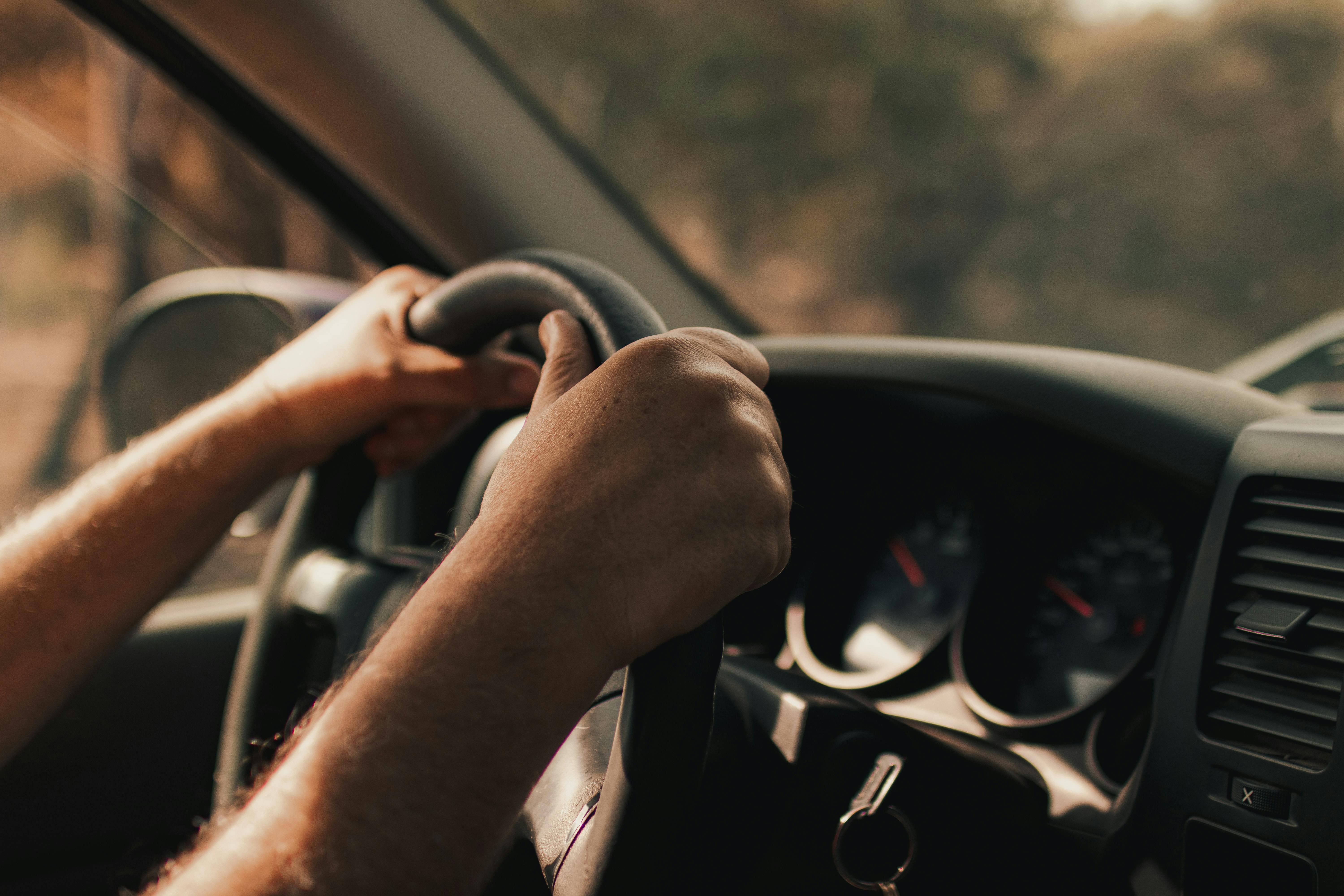 ¿A qué velocidad se gasta menos gasolina en un carro?