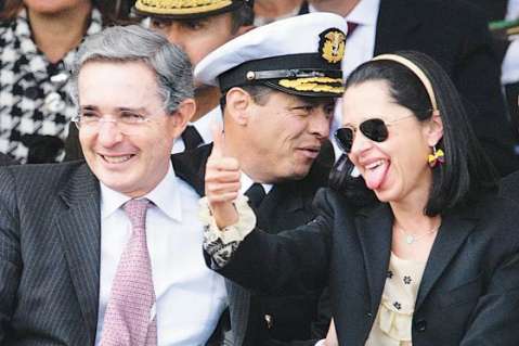 A Lina Moreno de Uribe ¿le picó el ‘bichito’ de la política?