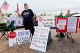 Protestas en Arizona y California por llegada de niños ilegales
