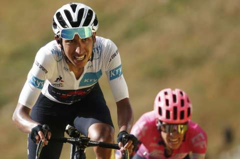 Egan Bernal sufrió en la etapa 13 del Tour de Francia 2020