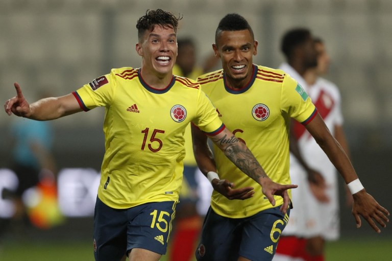 Colombia va por una victoria contra Perú para pasar a cuartos de final