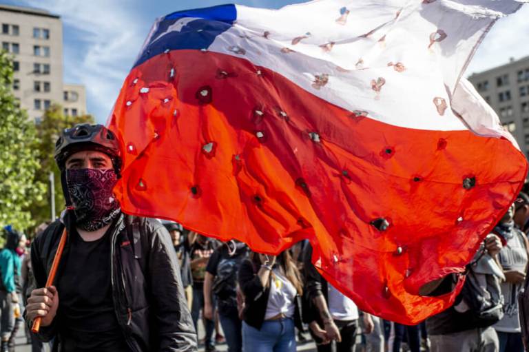 En Chile, la clase media lucha contra su «fragilidad» socioeconómica