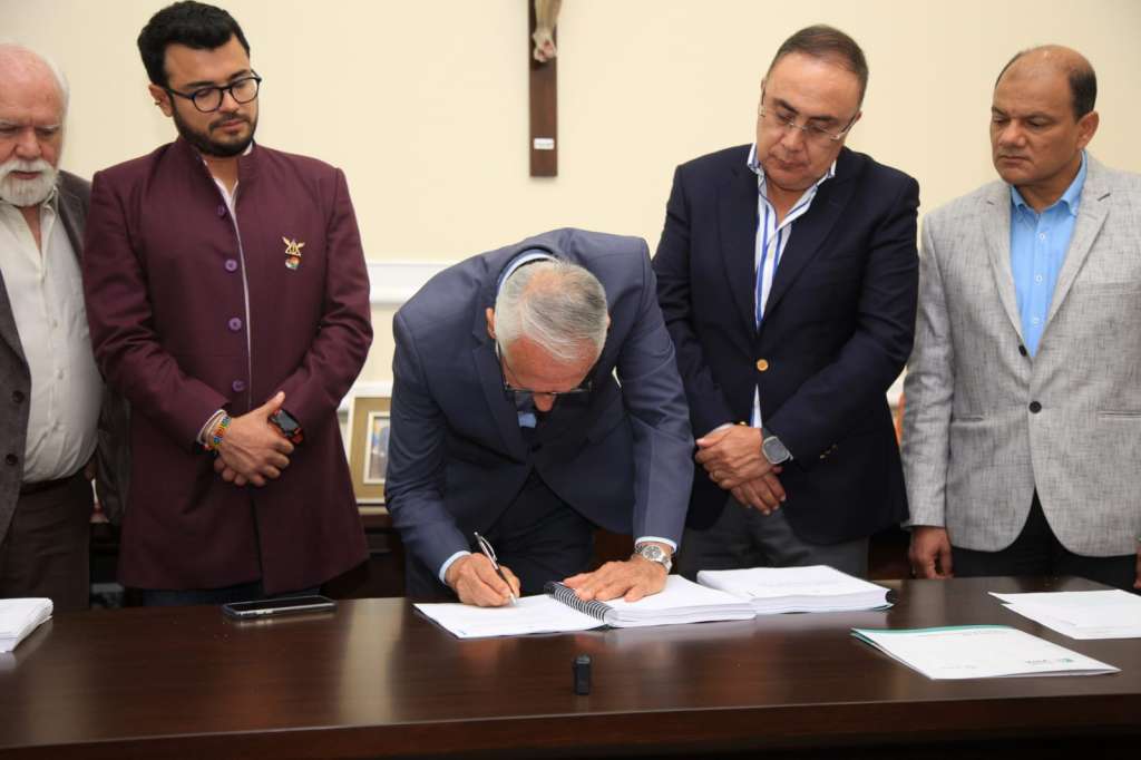 Exministros critican nueva reforma a la salud presentada por el Gobierno este viernes. /Minsalud