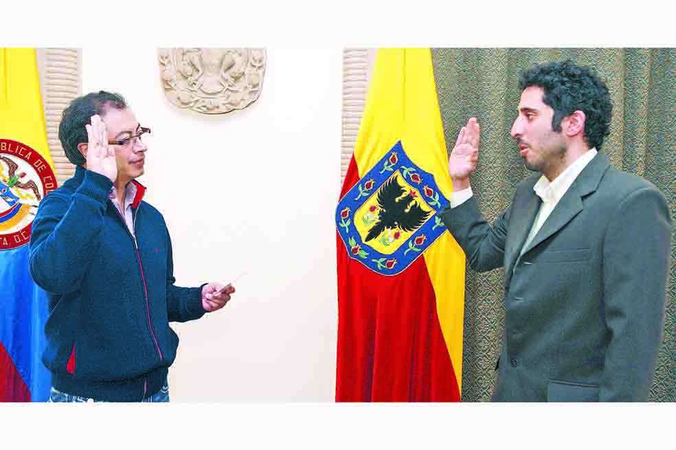 Nicolás Corso (der.) desde 2012 fue gerente de Metrovivienda y en noviembre del 2014 fue encargado de la ERU. Ahora, será gerente en propiedad. / Alcaldía de Bogotá