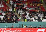 Catar vs. Ecuador: el abandono de los hinchas locales en pleno partido