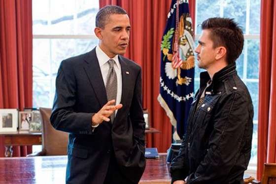 Juanes durante su visita a la Casa Blanca, 2011. / Facebook.com/Juanes.