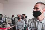156 jóvenes de Bogotá y Medellín reciben título en técnicos laborales
