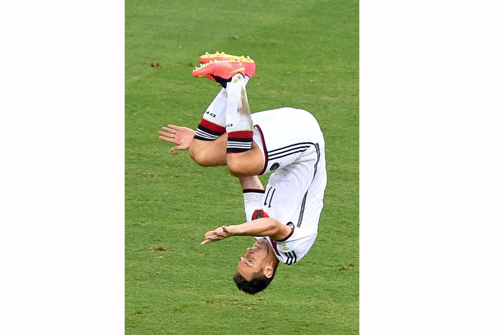 Así celebró Miroslav Klose el tanto que le marcó a Ghana. / EFE