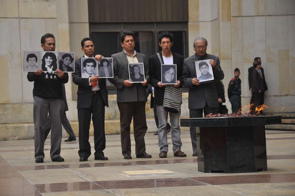 Todos los gobiernos desde 1995, fecha de la primera condena contra el Estado colombiano, han fomentado una defensa jurídica que les da la espalda a las víctimas y busca entorpecer la labor de la Corte IDH. / Foto: Archivo