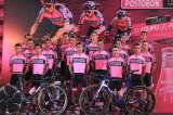 El equipo Manzana Postobón,  listo para rodar