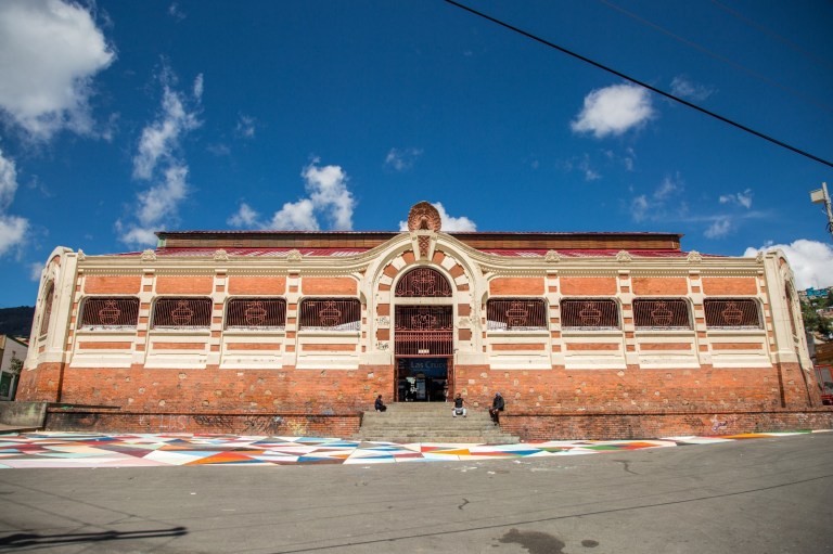 Plaza de Mercado de Las Cruces: 100 años latiendo en el corazón popular de Bogotá