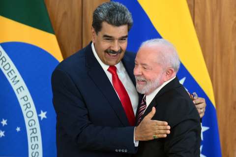 Lula pone en aprietos su propia cumbre con discurso sobre Maduro