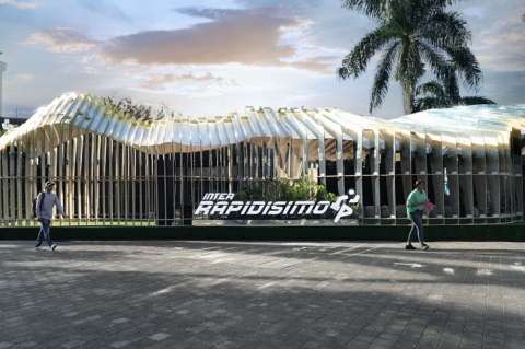 Arte y sostenibilidad juntas en el estand de Inter Rapidísimo en Colombiamoda