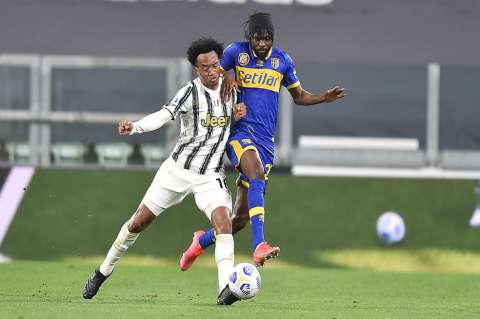 Cuadrado y su doble asistencia para la victoria de la Juventus sobre Parma