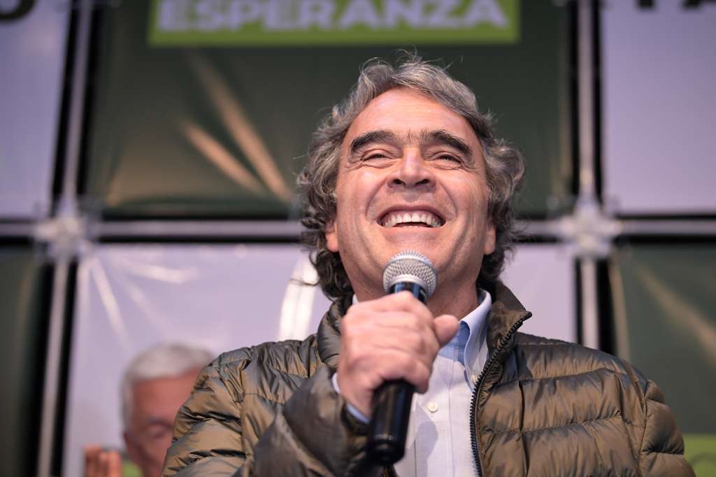 Ganador de la consulta interpartidista Centro Esperanza, ahora candidato a la presidencia 2022 por esta coalición.
