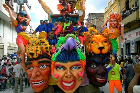 Celebración del carnaval de negros y blancos 2013