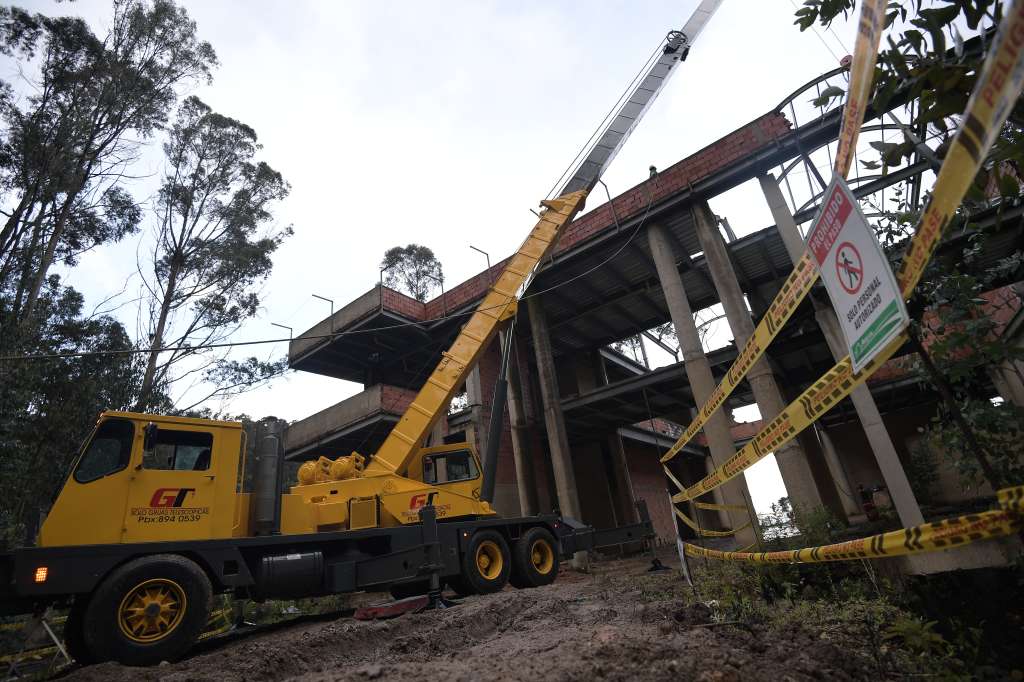 Demolición del Predio Bambú, ubicado en los cerros orientales.
