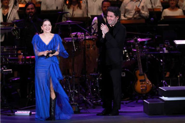 Lafourcade y Dudamel le regalaron a Los Ángeles una noche puramente latina
