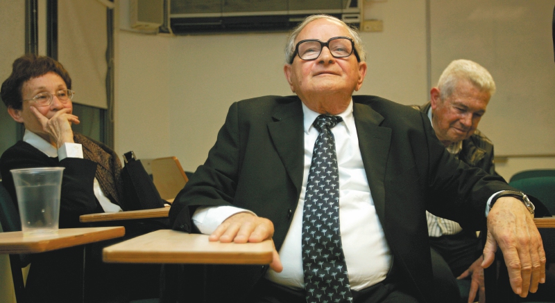 Rafi Eitan vino al final de los años 80 a Colombia, al parecer, a dirigir la protección del presidente Virgilio Barco, amenazado por los narcos. / AP