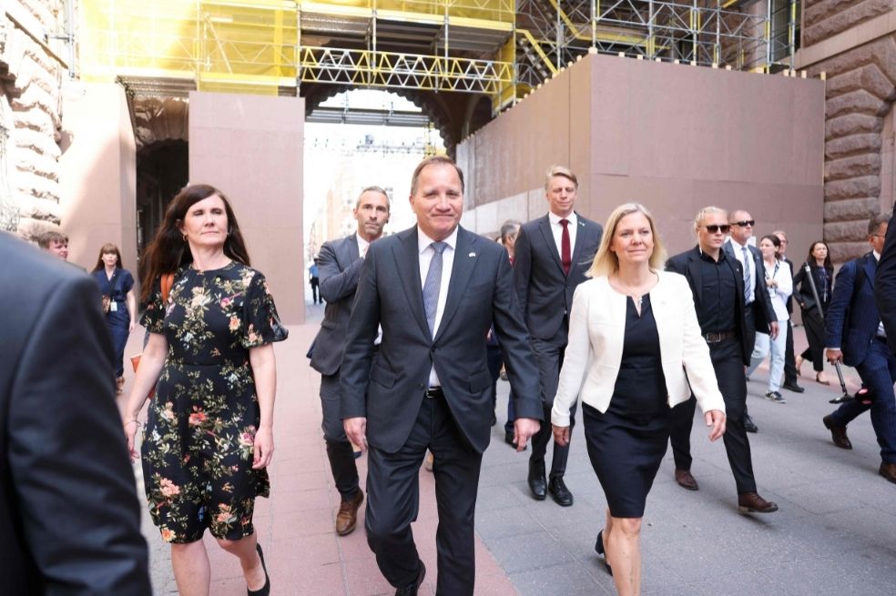 El primer ministro sueco, Stefan Löfven, se distinguía por su capacidad de sobrevivir a crisis políticas desde su llegada al cargo el 3 de octubre de 2014.