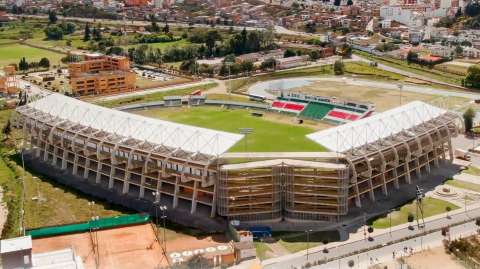 El primer partido de la Liga BetPlay 2025 fue retrasado por problemas eléctricos
