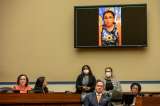 Niña cuenta a Congreso de EE. UU. cómo se hizo la muerta para sobrevivir en Uvalde