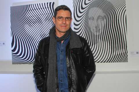 ¿Rafael Novoa separado de su esposa? Asistió solo a un nuevo evento de arte.
