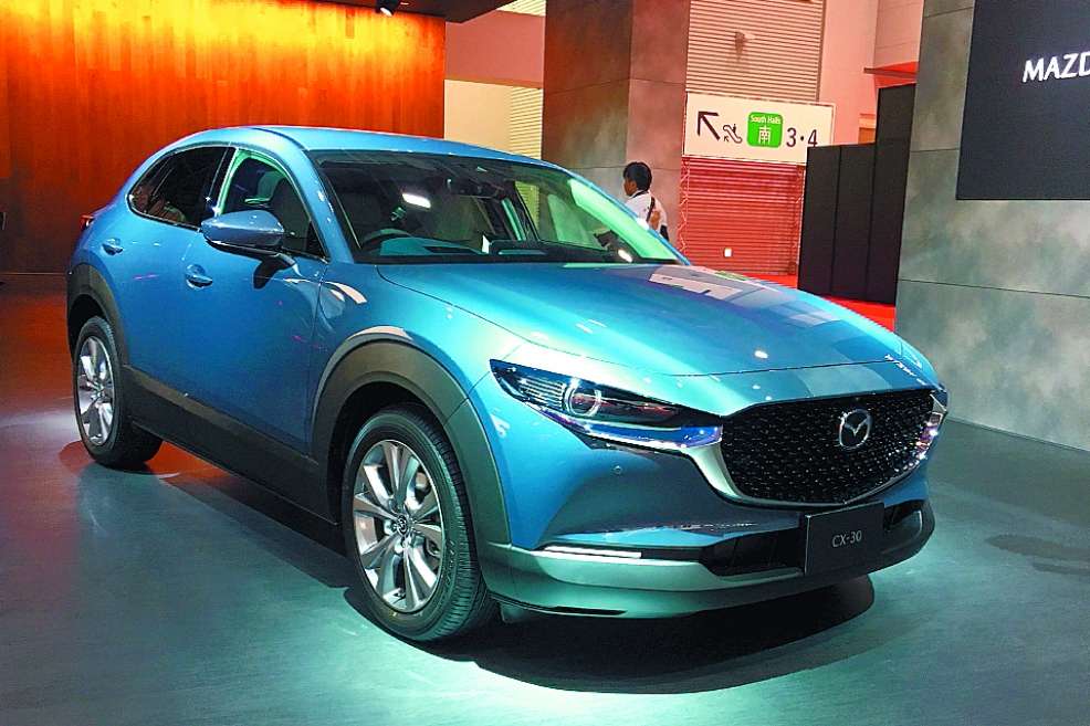 El CX-30, próximoa llegar al paísEl Mazda CX-30 ganó el Volante de Oro 2019, el cual premia al vehículo más innovador en el sector.Cortesía MazdaUna de las noticias que impactan al mercado colombiano fue el anuncio de la marca acerca de la llegada del CX-30 a mediados de 2020. Este SUV fue presentado en marzo, durante el Salón del Automóvil de Ginebra y tiene similitudes con el Mazda 3.