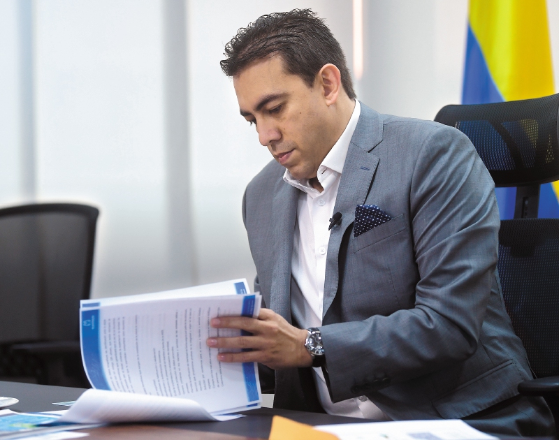 La alianza responsabilizó a Vega de dificultades como la selección de jurados de votación, la inscripción de cédulas y aparentes extralimitaciones.