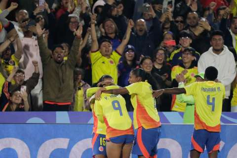 Colombia le ganó a Camerún y ya aseguró su lugar en los octavos del Mundial