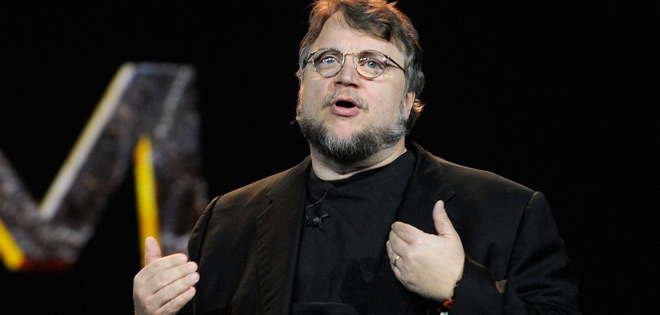 Guillermo del Toro, cuya película La forma del agua surgió del libo del mismo nombre, escrito por él y por Daniel Kraus.  / Afp