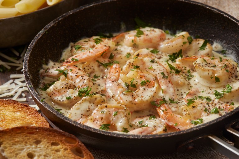 Empieza la semana disfrutando unos deliciosos camarones cremosos