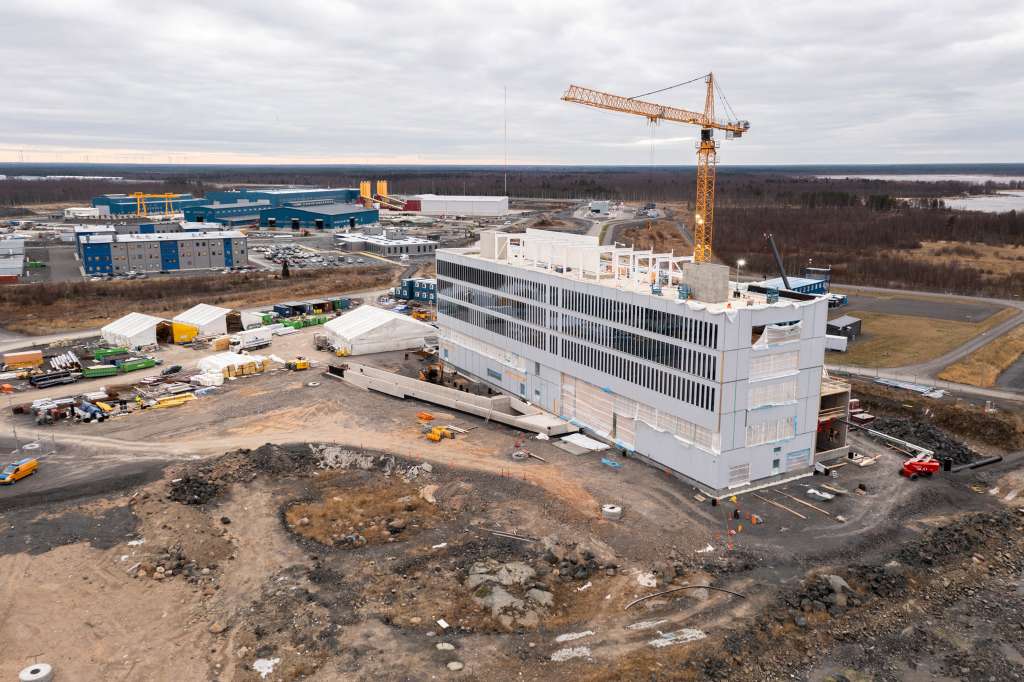 Pyhajoki (Finland), 02/02/2022.- A handout photo made available by Fennovoima shows Fennovoima´s Administration building with the supporting area of Hanhikivi 1 site in the background, in Pyhajoki, Finland, 11 November 2021 (issued 02 May 2022). Fennovoima has terminated the EPC contract with the Russian State Atomi? Energy Corporation (Rosatom). A Fennovoima press release of 02 May 2022 reads "that cooperation with RAOS Project is terminated with immediate effect and both the design and licensing work and works at the Hanhikivi 1 site with RAOS project end" over significant and growing delays during the last years and an increased delivery risk due to the war in Ukraine. (Finlandia, Rusia, Ucrania) EFE/EPA/Fennovoima HANDOUT HANDOUT EDITORIAL USE ONLY/NO SALES
