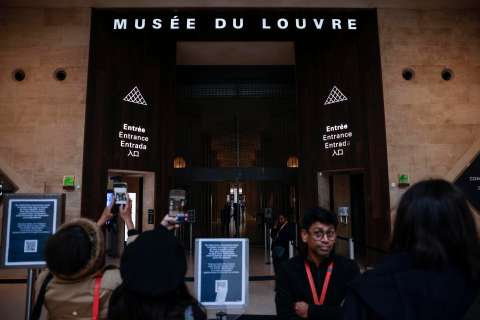 Fraude en el Museo Louvre: policía reveló engaño con entradas falsas “a gran escala”