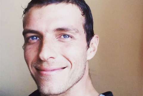 Hijo de Camilo Sesto alarma a sus seguidores con impactantes fotos: “no está bien”