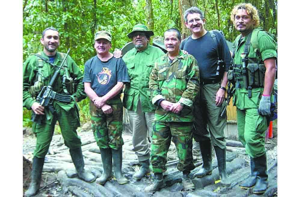Una de las fotografías más recientes del Comando Central del Eln. Aparecen, de izquierda a derecha, Pedor Ramón Durán , alias "Moisés"; Israel Ramírez Pineda, alias "Pablo Beltrán"; Rafael Sierra Granados, alias "Ramiro Vargas"; Nicolás Rodríguez Bautista, alias "Gabino"; Eliécer Herlinto Chamorro, alias "Anoptnio García" y Ogli Ángel Padilla, alias "Fabián". (Colprensa - Cortesía Policía Nacional)