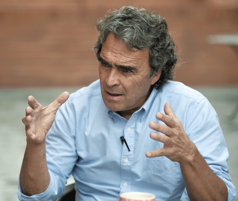 Sergio Fajardo es precandidato por la Coalición Centro Esperanza. / Mauricio Alvarado - El Espectador