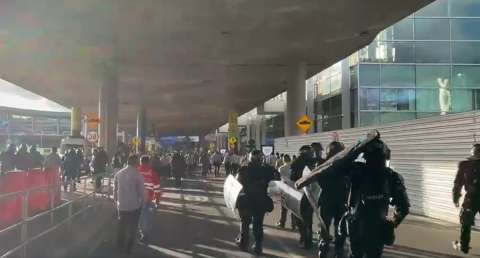 Nuevo bloqueo de taxistas en inmediaciones del aeropuerto El Dorado, ¿por qué protestan?