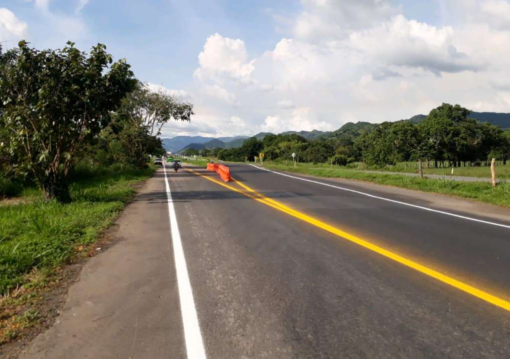 Antigua Ruta del Sol, sector 2. Obras del Invías.