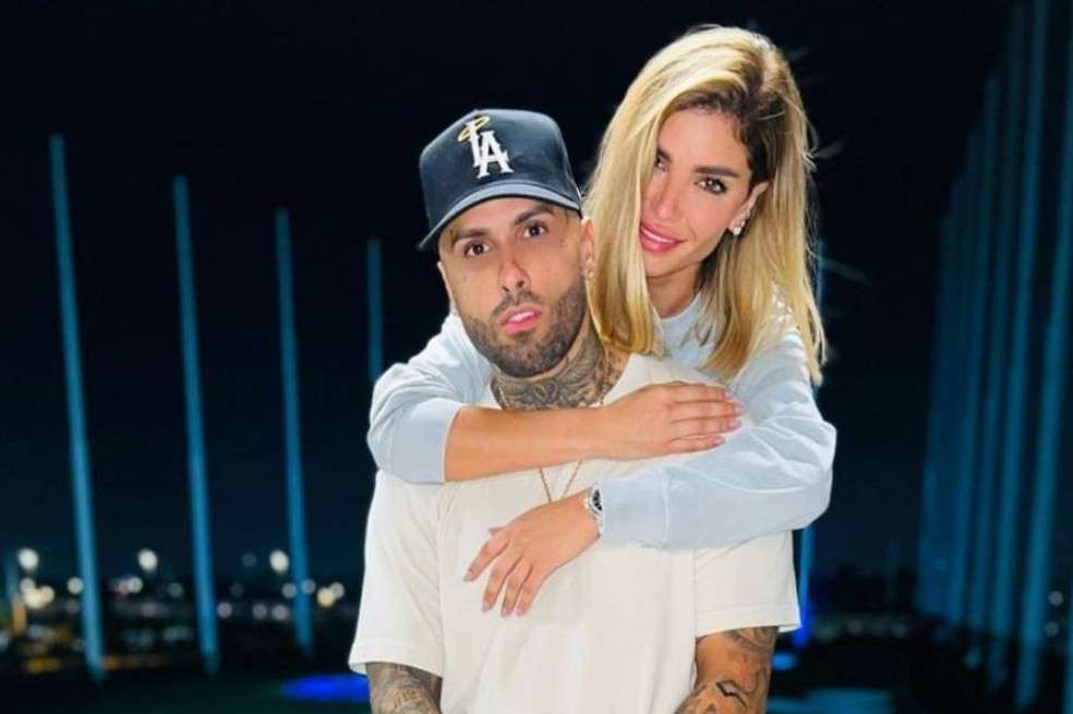 El reguetonero y la modelo venezolana borraron de sus redes sociales todo rastro de su romance.