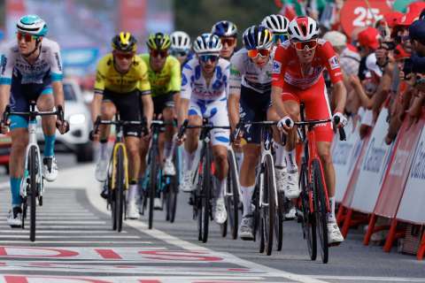 Ben O’Connor confesó que sufrió para seguir líder en la Vuelta: “No soy ingenuo”